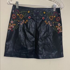 Cherry Paris Black vegan leather mini Skirt women 11 Floral Embroidery boho Y2K